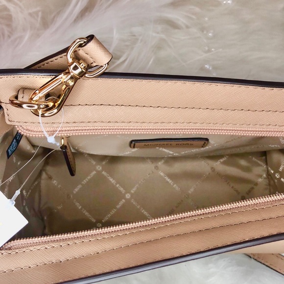 NEW Michael Kors Dark Khaki Selma Wallet Set - Picture 6 of 8